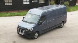 RENAULT MASTER MWB DIESEL FWD MM35 Blue dCi 135 Advance Medium Roof Van